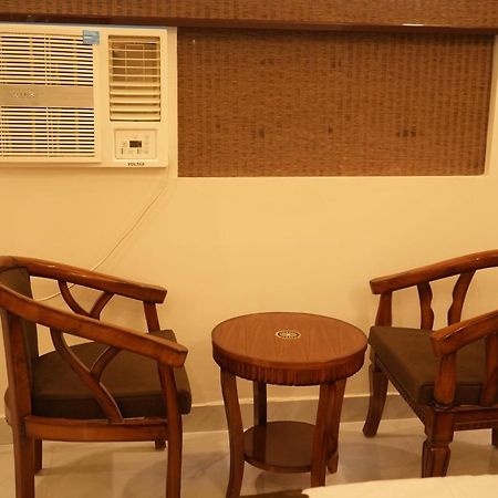 Hotel Golden Palace 勒克瑙 外观 照片