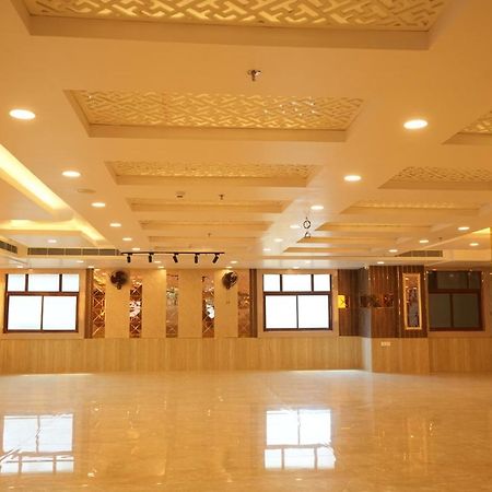 Hotel Golden Palace 勒克瑙 外观 照片