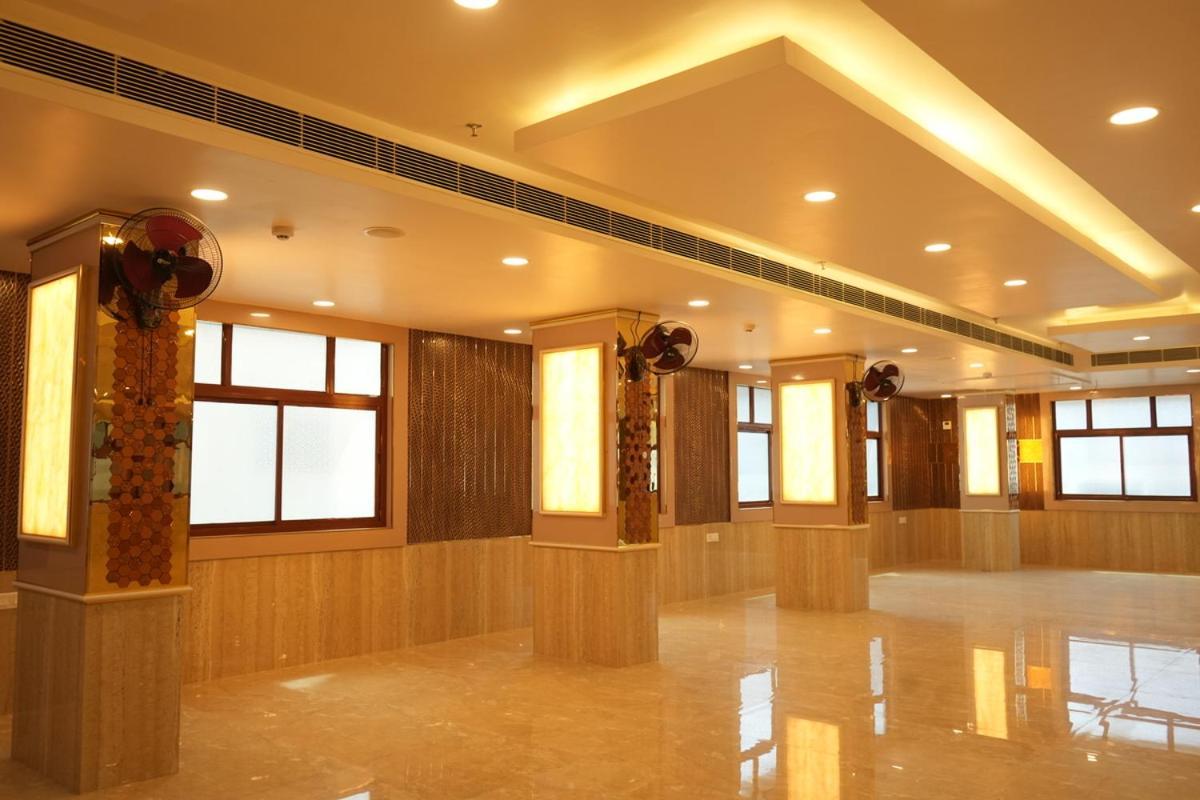 Hotel Golden Palace 勒克瑙 外观 照片