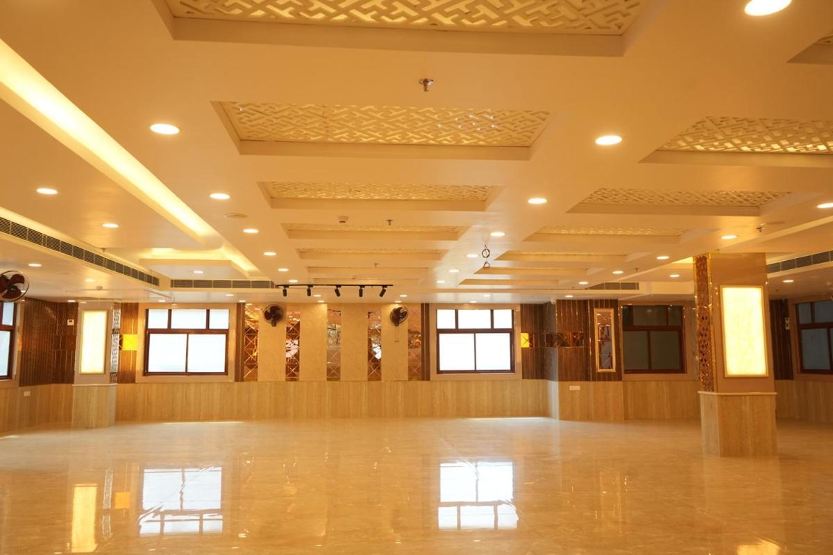 Hotel Golden Palace 勒克瑙 外观 照片